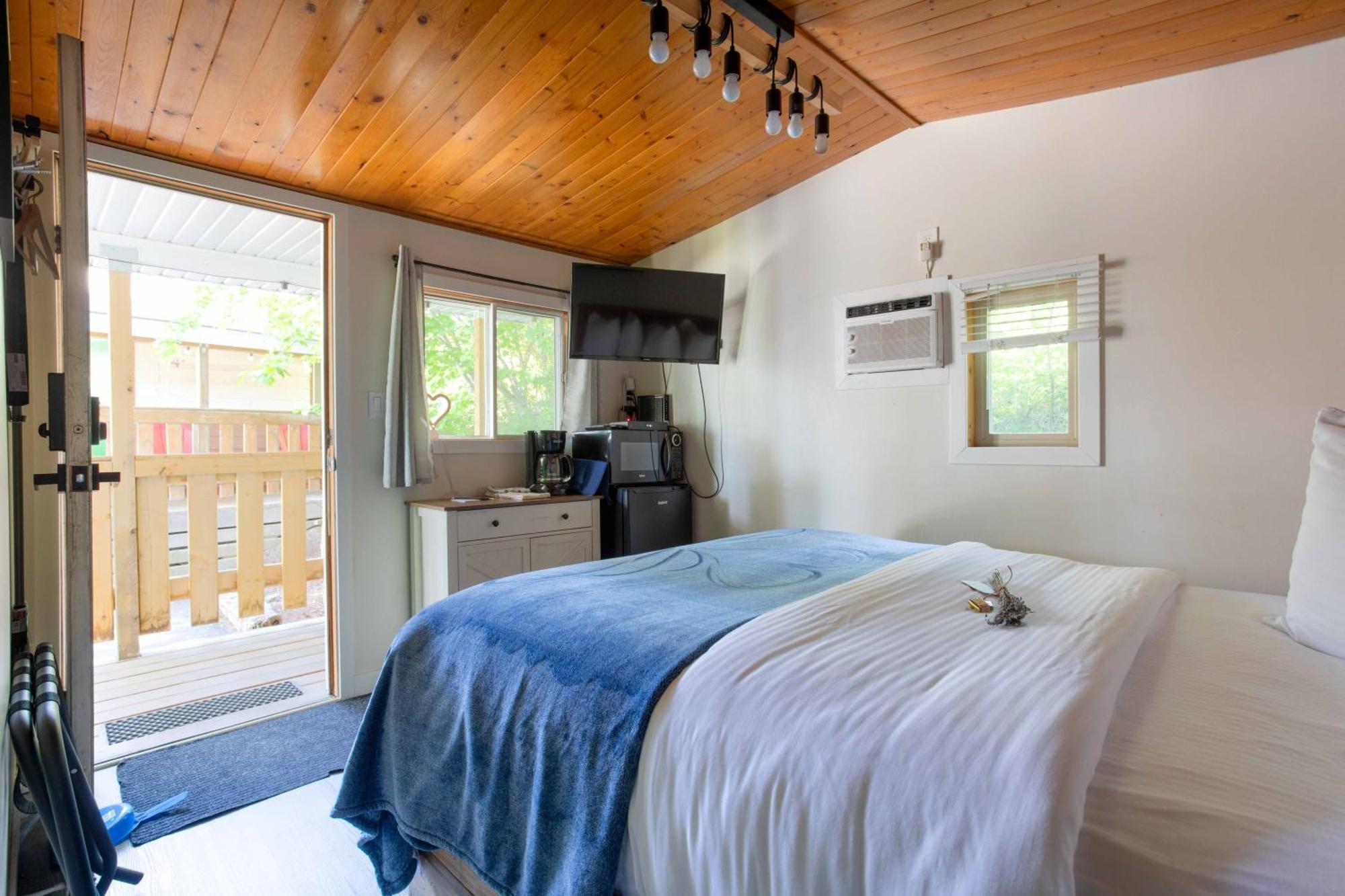 The Valley View Cabins And Event Center Creston Exterior foto